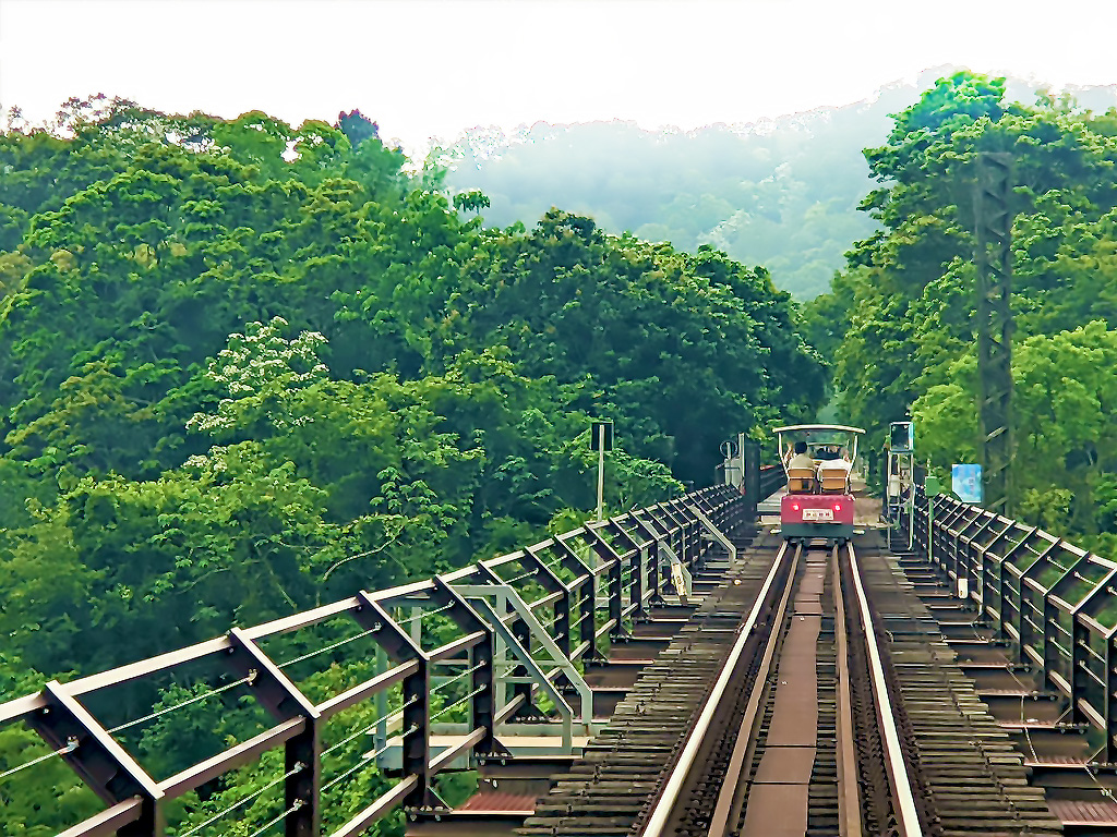 火炎山健行‧三義木雕‧舊山線鐵道自行車之旅二日遊