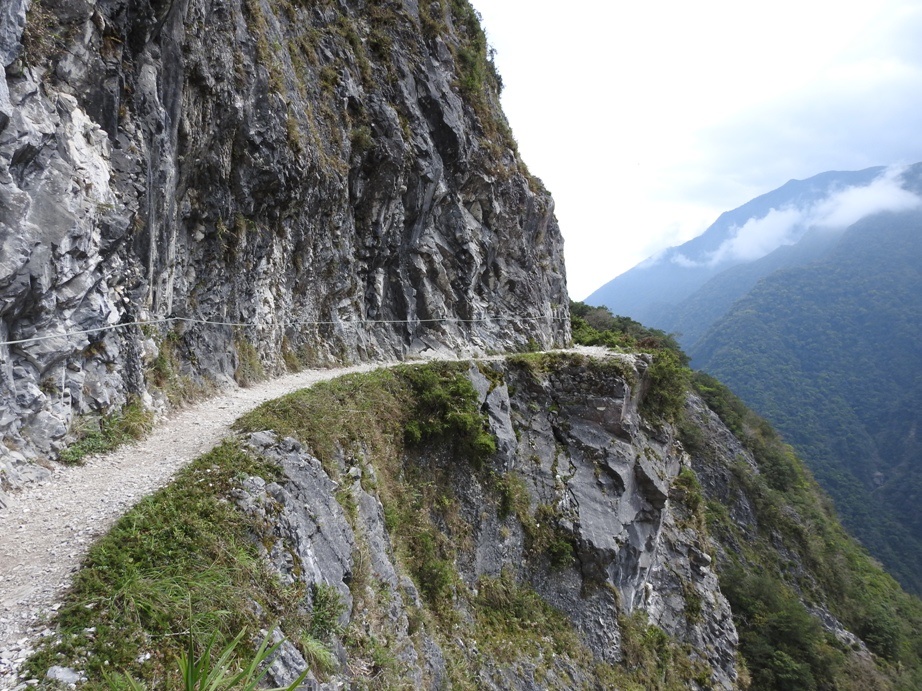 攀越錐麓古道‧閱讀太魯閣地景三日遊